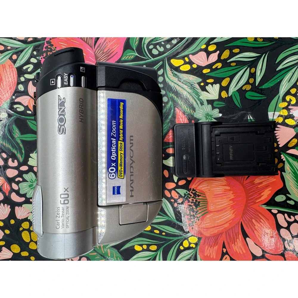 Sony Handycam DCR-DVD650 Hybrid Camcorder 60x Optical Zoom Silver Black